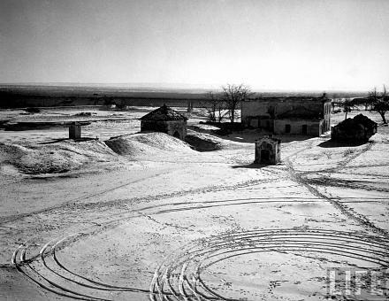     
: Old fort of Tighina on the Bessarabian_February 1940_2.jpg
: 768
:	211.5 
ID:	6178